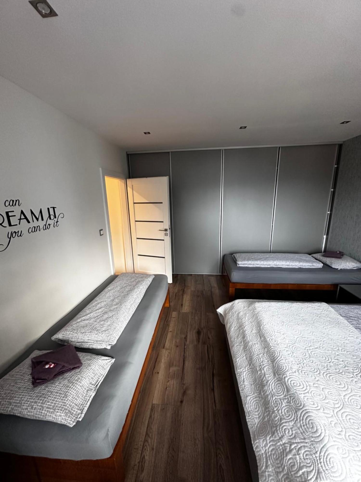 We Apartment - Close To The Center & City View, Self Check-In 24H Банска бистрица Екстериор снимка