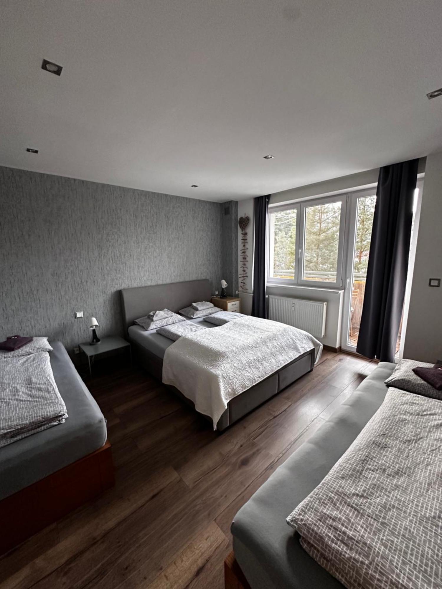We Apartment - Close To The Center & City View, Self Check-In 24H Банска бистрица Екстериор снимка